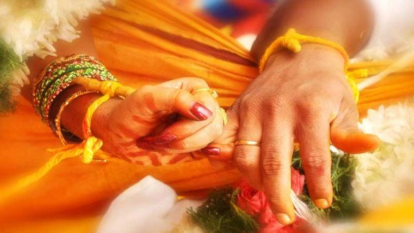 60 वर्षीय बुजुर्ग ने तलाक देकर की दूसरी शादी, बोला-'बुढापे में पहली पत्नी का ये काम नहीं था पसंद'