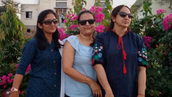 गांव की तीन बहनें पहले बनीं वॉलीबाल की नेशनल खिलाड़ी, फिर तीनों की लगी सरकारी नौकरी