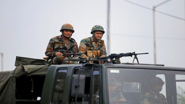 अशक्त सैनिकों के 'इनवैलिड पेंशन' को लेकर हुआ विवाद, रक्षा मंत्रालय पर बढ़ा जांच का दवाब