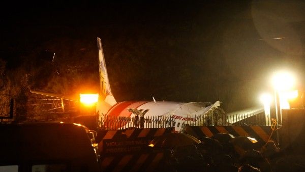 कोझीकोडः सामने आई दुर्घटनाग्रस्त एयर इंडिया एक्सप्रेस विमान के मलबे की सैटेलाइट तस्वीर