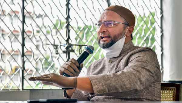 गोरक्षकों के आतंक से डर के साथ जीने को मजबूर है मुसलमान- ओवैसी का मोदी सरकार पर हमला