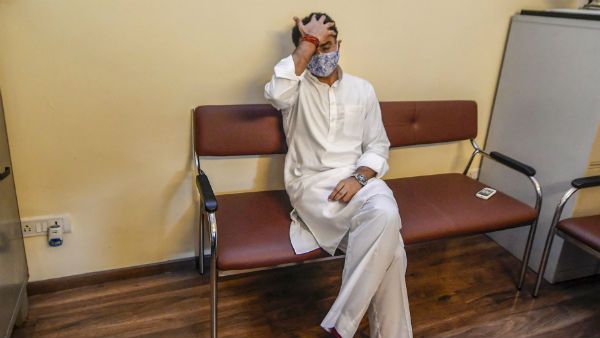 साख बचाने में सचिन पायलट ने खोए दो अहम पद, खिसकी राजनीतिक जमीन, CM गहलोत ने घोषित किया निकम्मा