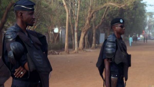 माली की राजधानी बमाको में आर्मी बेस के बाहर फायरिंग