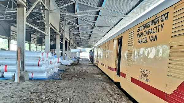 Special Parcel Train:AP से लाल मिर्च के बाद गुजरात से इन चीजों के साथ रवाना हुई बांग्लादेश