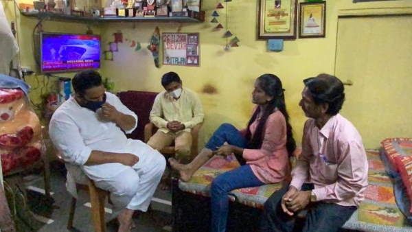 नौ साल की उम्र में कसाब को पहचानने वाली देविका की मदद को आगे आए कांग्रेस विधायक, सीएम ठाकरे से की खास अपील