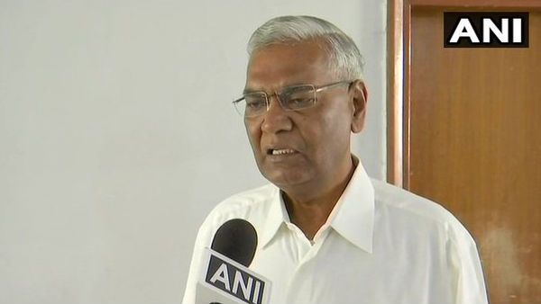 दिल्ली दंगा: विपक्ष ने पुलिस की भूमिका पर उठाए सवाल, राष्ट्रपति से आज करेंगे मुलाकात