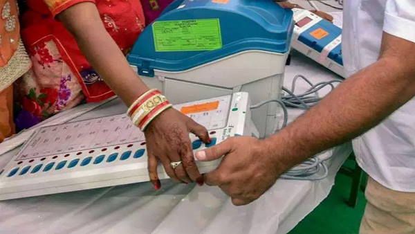 पांच राज्यों के विधानसभा चुनाव: इलेक्शन बूथ स्लिप के बिना नहीं डाल सकेंगे वोट, इस तरह डाउनलोड करें VIS