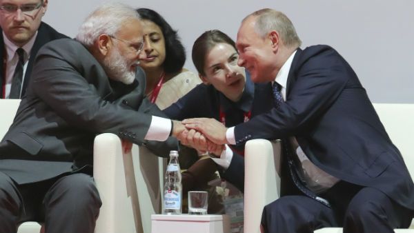 रूस के राष्‍ट्रपति और दोस्‍त व्‍लादीमिर पुतिन ने भी पीएम मोदी को दी 70वें जन्‍मदिन की बधाई