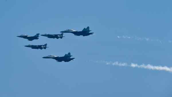 राफेल डील पर नया 'खुलासा' , फ्रांस मीडिया का दावा-बिचौलिए को दिए गए 65₹ करोड़ घूस, BJP ने किया खंडन