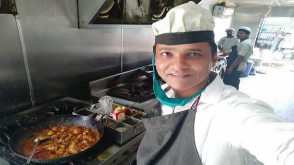 राजू तंवर बाड़मेर : होटल में वेटर का काम करने वाला लड़का बना राजस्थान पुलिस में सब इंस्पेक्टर