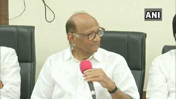 राज्यसभा के 8 निलंबित सांसदों के समर्थन में आए एनसीपी प्रमुख शरद पवार, करेंगे एक दिन का उपवास