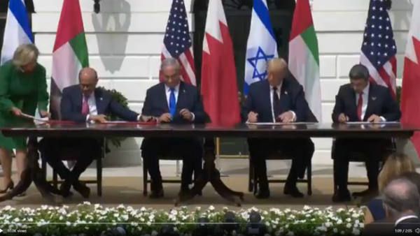 वर्षों की दुश्‍मनी भुलाकर राष्ट्रपति ट्रंप की मौजूदगी में UAE और बहरीन ने इस्राइल से किया ऐतिहासिक समझौता