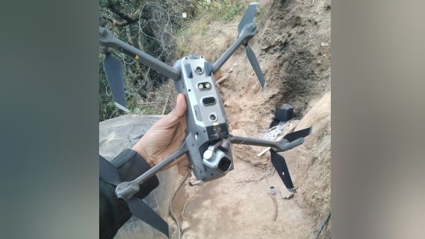 पाकिस्तान ने सीमा पार से भेजा मेड इन चाइना क्वाडकॉप्टर, भारतीय सेना ने मार गिराया