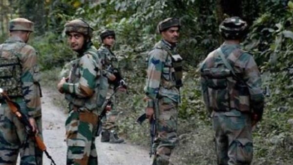 अरुणाचल प्रदेश में असम राइफल्स की पेट्रोलिंग टीम पर आतंकी हमला, एक जवान शहीद: सूत्र