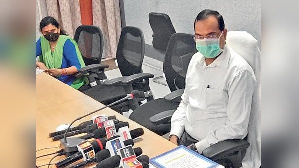 बिहार: फर्स्ट फेज की 71 सीटों पर 1065 उम्मीदवार लड़ रहे चुनाव, 52000 वोटरों ने पोस्टल बैलेट का विकल्प चुना