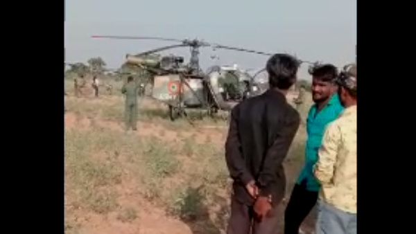 जोधपुर: खेत में सेना के हेलिकॉप्टर की इमरजेंसी लैंडिंग, जानिए क्या थी वजह?