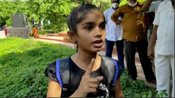 14 साल की बालिका की अगुवाई में 100 से ज्यादा लड़कियों ने मांगे लाइसेंसी हथियार, बोलीं- अपनी सुरक्षा खुद करेंगे