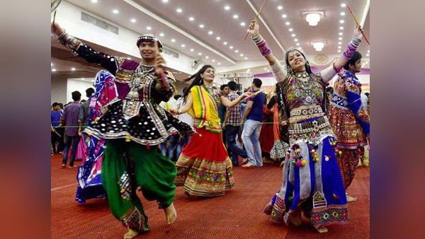 नवरात्रि 2020: उप मुख्यमंत्री नितिन पटेल बोले- गुजरात में 200 लोगों के साथ करा सकते हैं गरबा