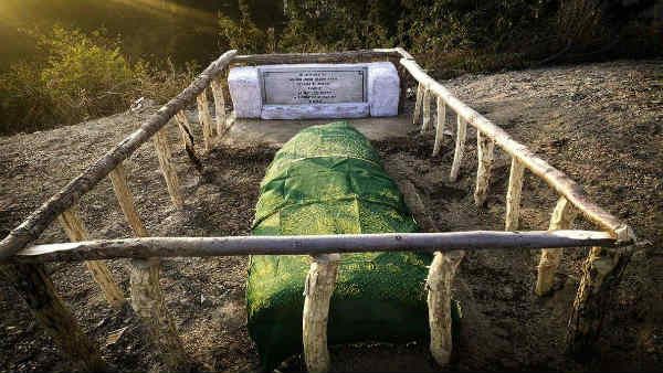 Indian Army ने कुपवाड़ा में पाकिस्‍तानी मेजर की कब्र को किया पुनर्जीवित, पेश की मानवता की मिसाल