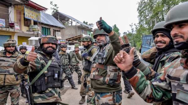 भारतीय सेना ने LOC पर पाकिस्तानी सेना की संदिग्ध बैट कार्रवाई को नाकाम किया