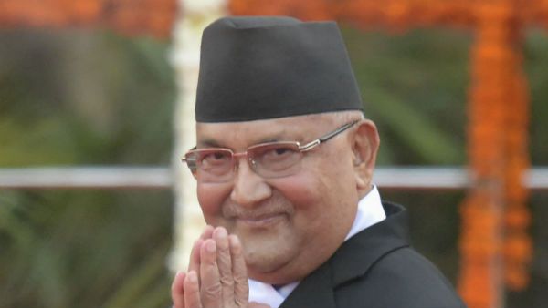 RAW चीफ से मुलाकात के बाद नरम पड़े नेपाल के पीएम ओली, ट्वीट किया पुराना नक्‍शा