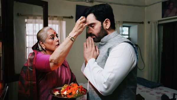 Bihar Assembly Elections 2020: खुद को बिहारी कहने वाले लव सिन्हा ने शेयर की ये फोटो, कहा- 'मां के आशीर्वाद के बिना कुछ नहीं'