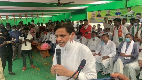 गृह राज्यमंत्री का विवादित बयान, कहा- 'RJD की सरकार बनी तो बिहार में पनाह लेंगे कश्मीर के आतंकी'