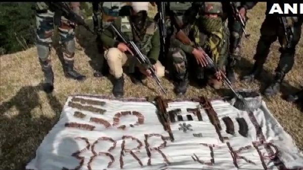 जम्मू-कश्मीर: सेना ने किया आतंकी ठिकाने का भंडाफोड़, लश्कर-ए-तैयबा के दो सहयोगी गिरफ्तार