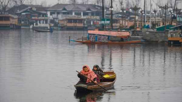 J&K में अब कोई भी भारतीय खरीद सकेगा जमीन, केंद्र सरकार ने जारी किया आदेश