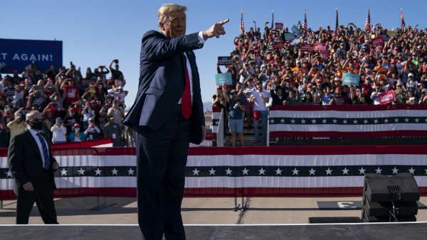 US Election 2020: राष्‍ट्रपति ट्रंप की रैली के बीच घुसा प्‍लेन, खदेड़ने के लिए भेजा गया F-16