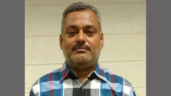 कानपुर: विकास दुबे से जुड़ी ऑर्म्स लाइसेंस की फाइलें गायब, क्लर्क पर FIR