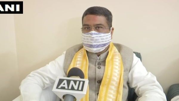 अयाज सादिक के बयान पर धर्मेंद्र प्रधान बोले-देश से माफी मांगे राहुल गांधी