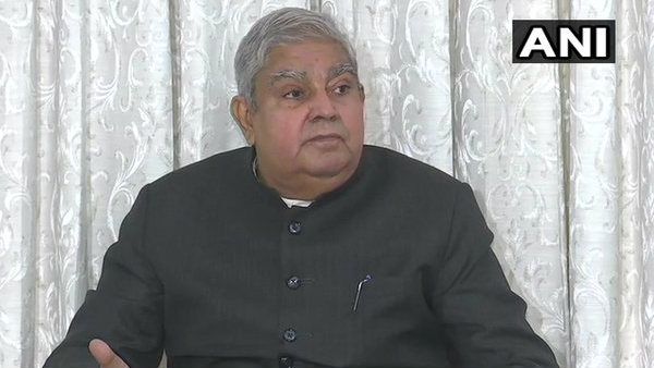 अमित शाह से मिले बंगाल के राज्यपाल, कहा- राज्य में पैर पसार रहे आतंकी संगठन