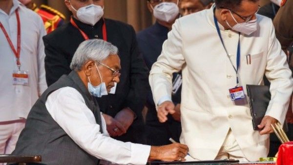 क्या नीतीश कुमार 2005 की तरह 2020 में भी अपनी गलती सुधारेंगे?