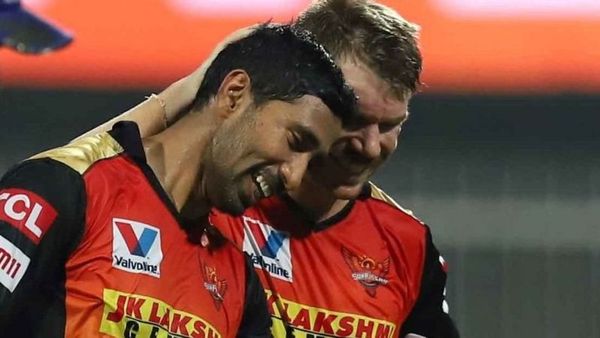 IPL 2020: SRH vs MI डेविड वॉर्नर के हैदराबादी वीर-देखन में छोटे लगें...