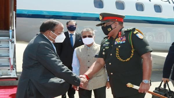 भारत-श्रीलंका-मालदीव समुद्री सुरक्षा सम्मेलन के लिए कोलंबों पहुंचे NSA अजीत डोभाल