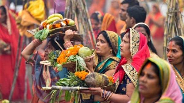 Chhath Puja 2020: इन संदेशों से अपनों को दें छठ पूजा की शुभकामनाएं 