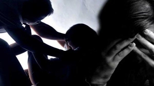 पति की हैवानियत, पत्नी के प्राइवेट पार्ट में डाल दिया चिपकाने वाला पदार्थ