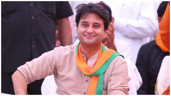 'जय श्रीराम' कहने में दिक्कत क्या है' पीएम मोदी के ट्रोलर को सिंधिया का जवाब, टुकड़े-टुकड़े गैंग पर भी कही ये बात