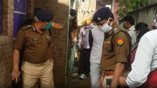 कौशांबी: तंत्र-मंत्र के चक्कर में पिता-पुत्र की मौत, पत्नी और दो बच्चों की हालत गंभीर