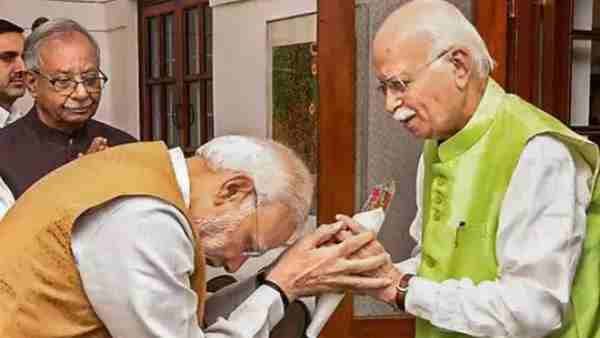 लालकृष्ण आडवाणी हुए 93 साल के, पीएम मोदी ने दी जन्मदिन की बधाई