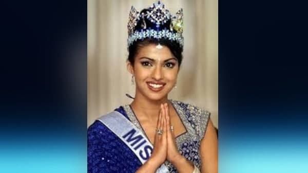 Priyanka Chopra ने बताया मिस वर्ल्ड क्राउन पहनने के दौरान अपनी ड्रेस को गिरने से उन्‍होंने कैसे बचाया