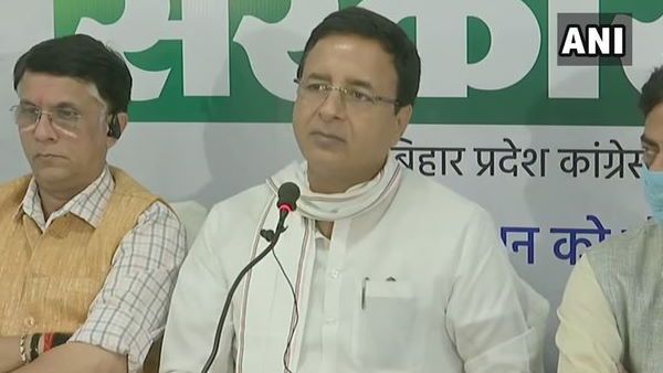 नीतीश के रिटायरमेंट पर बोली कांग्रेस-तीसरे चरण से पहले नीतीश जी ने हार मानी