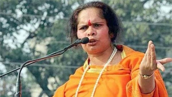 साध्वी प्राची ने की लव जेहादियों को फांसी पर लटकाने की मांग, कहा- मदरसों में दी जा रही ऐसी शिक्षा