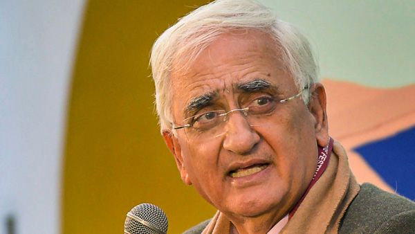 सलमान खुर्शीद ने कपिल सिब्‍बल पर साधा निशाना, बोले- सत्ता के लिए शॉर्टकट के बजाय लंबे संघर्ष के लिए तैयार रहना चाहिए