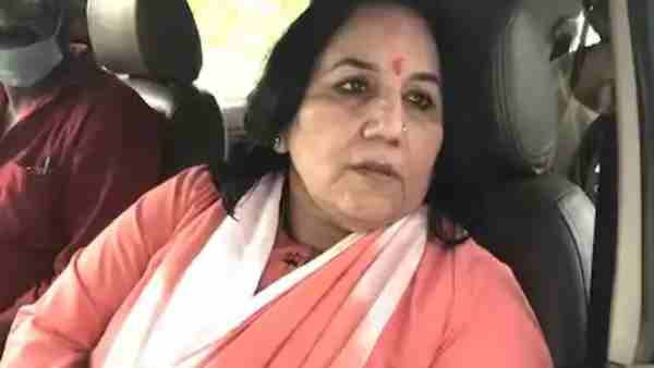 नौगांव सादात उपचुनाव: चेतन चौहान की पत्नी भाजपा प्रत्याशी ने बुर्के की आड़ में फर्जी वोटिंग का लगाया आरोप