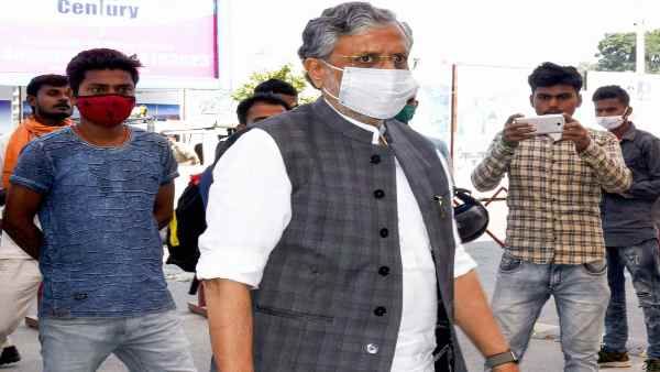 डिप्टी सीएम का पद छिनने की नाराजगी छिपा नहीं पा रहे हैं सुशील कुमार मोदी