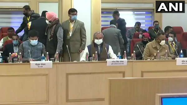 Farmer Protest: सरकार ने फिर किसानों की मांग पर चर्चा के लिए कमेटी के गठन का प्रस्ताव दिया