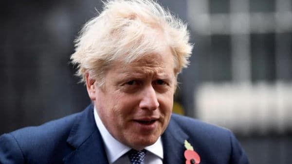 इंग्लैंड में चरम पर बेरोजगारी: राहत पैकेज के बावजूद लाखों लोगों ने नौकरियों से धोए हाथ