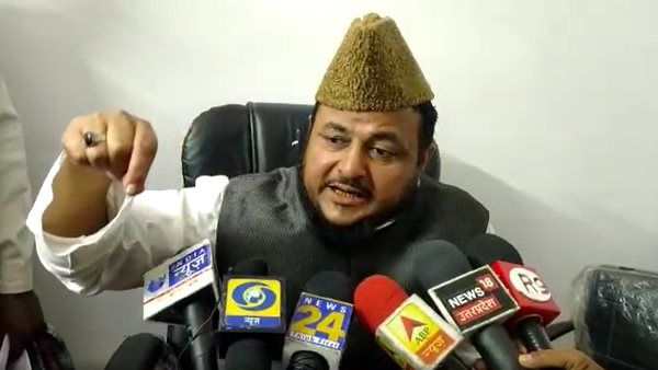 लव जिहाद पर कानून बनने के बाद दारूल इफ्ता का फतवा, गैर मजहब की लड़की के मजहब को बदलवाना नाजायज